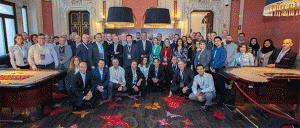 Foto de familia de la celebración de los 25 años de Altitude Software.