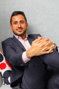 Alejandro Navas, Senior Inside Sales en Plantronics, comentan las novedades que incorporan los productos de Plantronics.