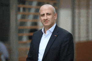 Fadi Moubarak, vicepresidente de canales de Avaya International, transmitió su gratitud a los socios de canal.