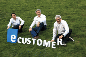 Parte del equipo de eCUSTOMER.