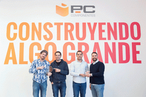 PcComponentes premia dos proyectos que busca mejorar la experiencia de cliente.