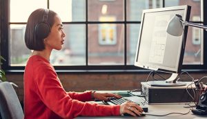 La compañía EPOS lanza al mercado los auriculares ADAPT 360.