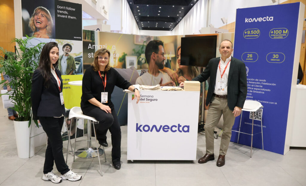 Stand de Konecta en la Semana del Seguro