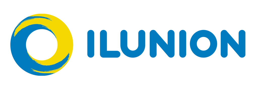 Logotipo oficial de la empresa ILUNION con un isotipo circular a la izquierda compuesto por dos trazos dinámicos entrelazados con efecto de pincelada en colores azul y amarillo, seguido de la palabra "ILUNION" a la derecha escrita en letras mayúsculas de color azul y con bordes redondeados, todo sobre fondo blanco.