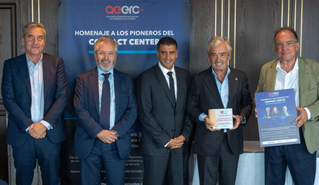 Homenaje a José María Pacheco.
